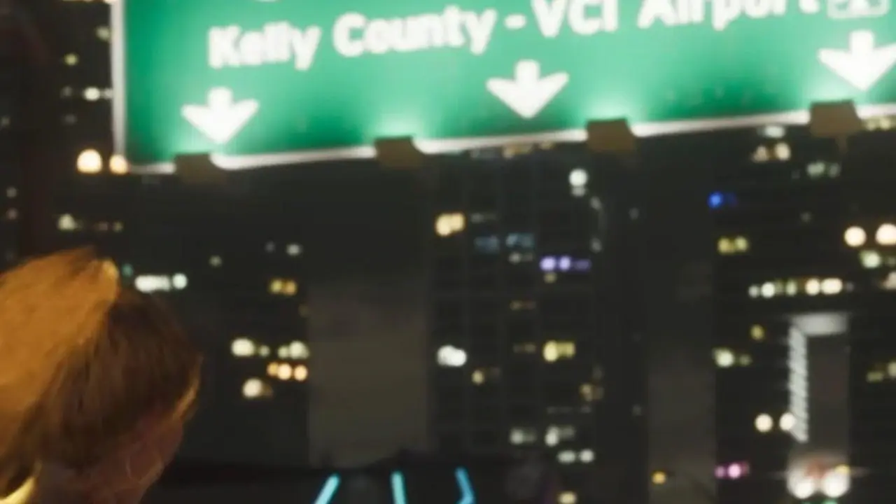 Faded coastal resort scenery representing Kelly County in Leonida